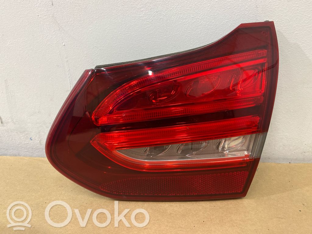 Lampy tylnej klapy bagażnika   A2059061603,624500E13616,624704