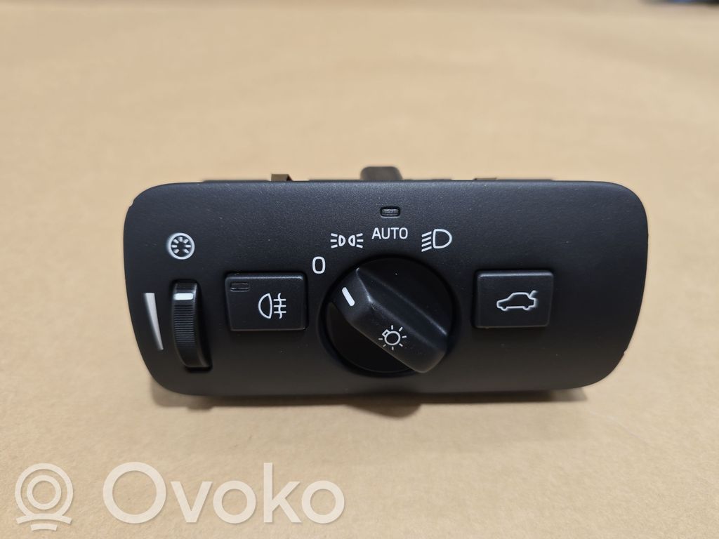 Volvo V40 Light switch 