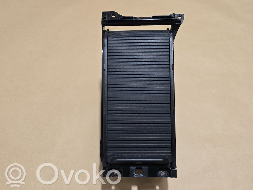 Volvo V40 Cup holder 