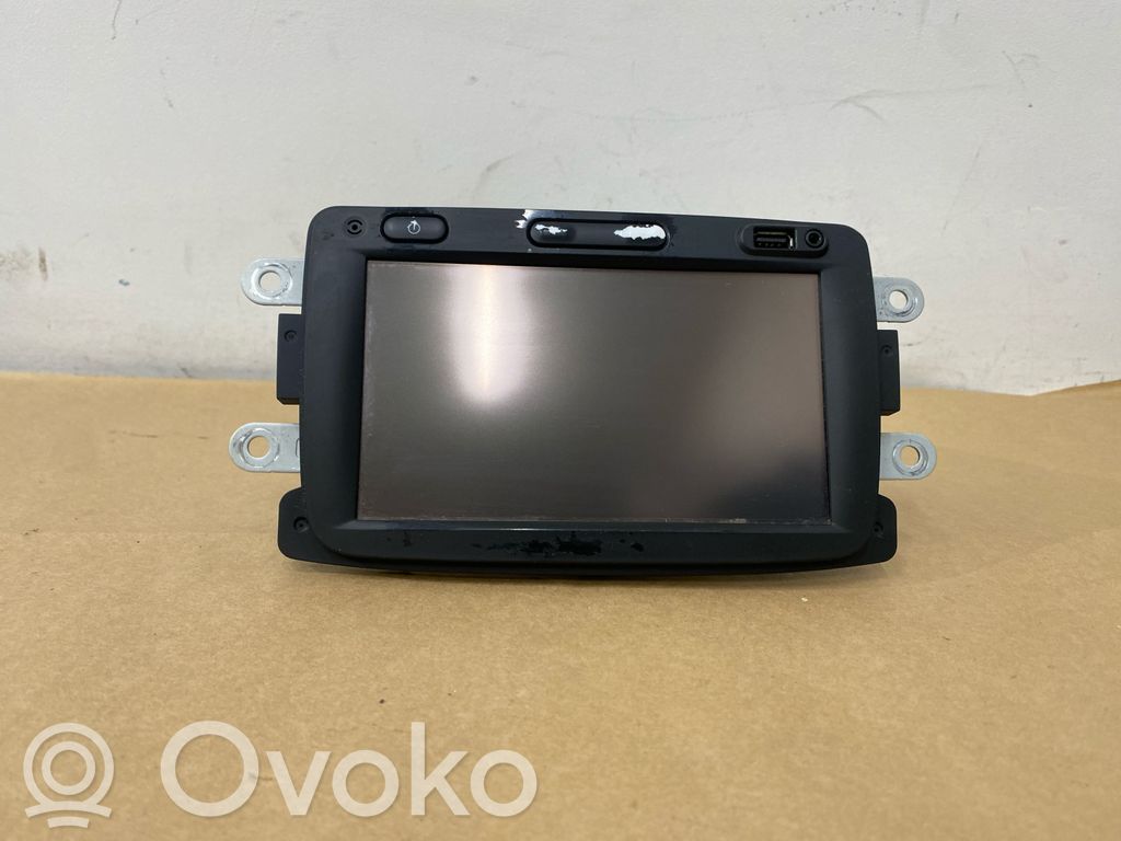 Panel / Radioodtwarzacz CD/DVD/GPS   281150198R,276660,LAN5200WR1