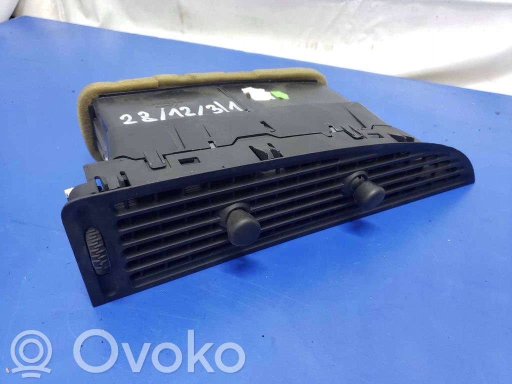 Saab 9-3 Ver2 Centrinės oro grotelės 