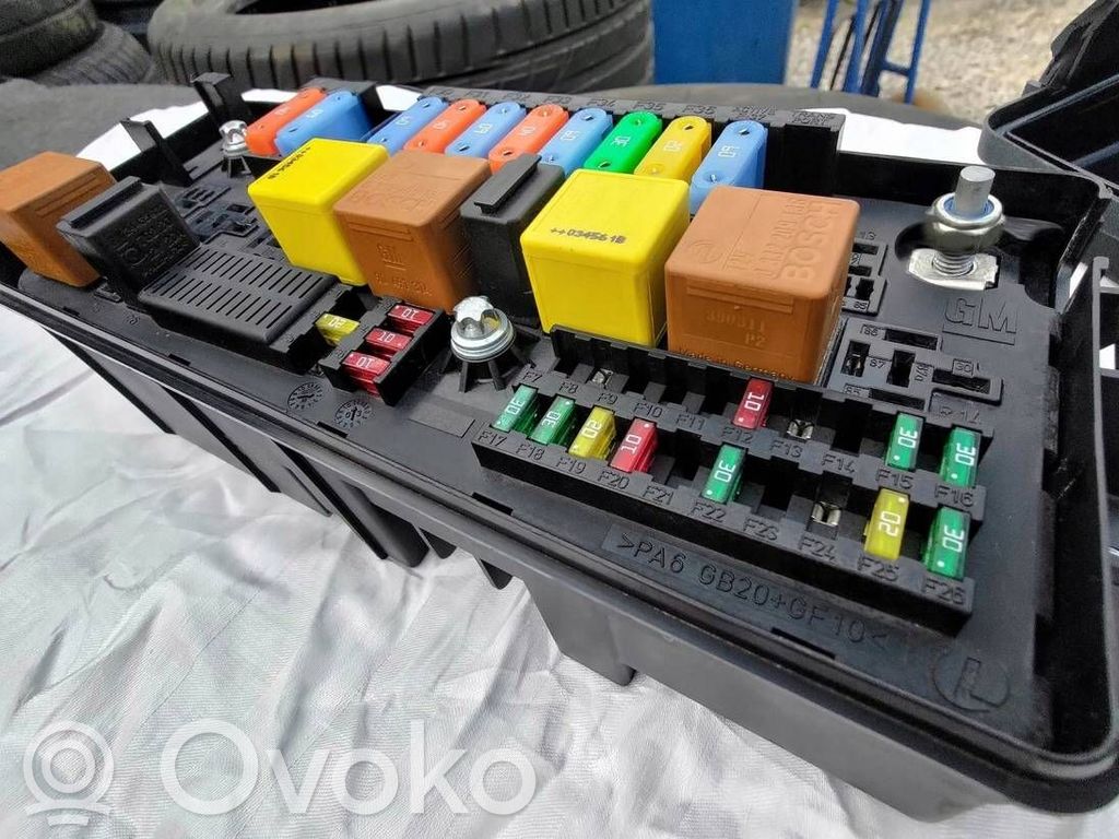 Saab 9-3 Ver2 Saugiklių dėžė (komplektas) 