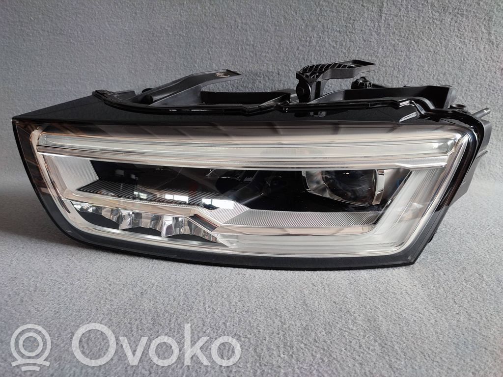 Audi Q3 8U Phare frontale 