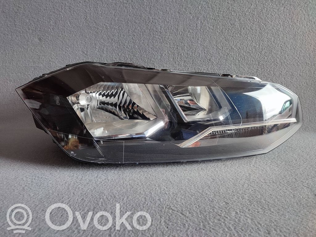 Volkswagen Polo VI Faro/fanale 