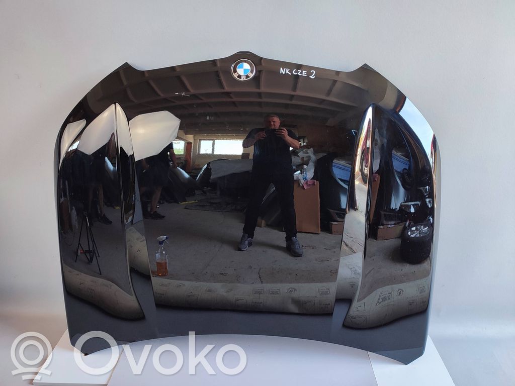 BMW X1 U11 Konepelti 