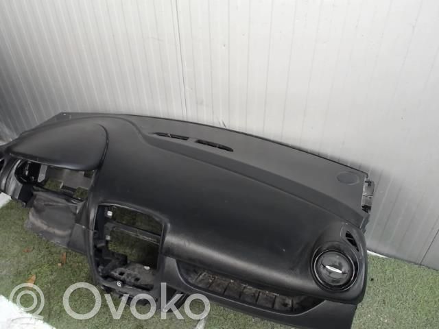 Renault Clio IV Панель 