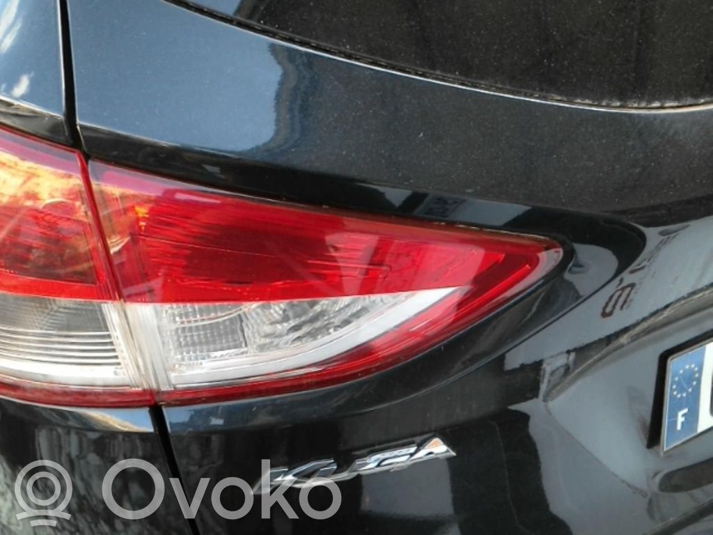 Ford Kuga II Takaluukun takavalot 