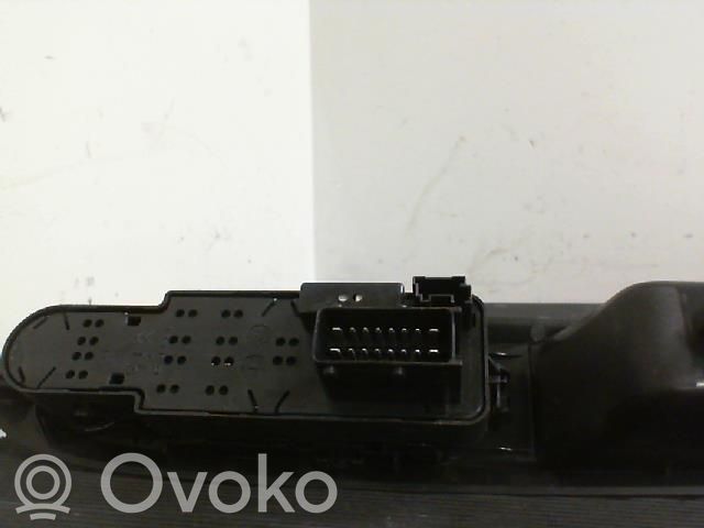 Electric window control switch   98127152XT