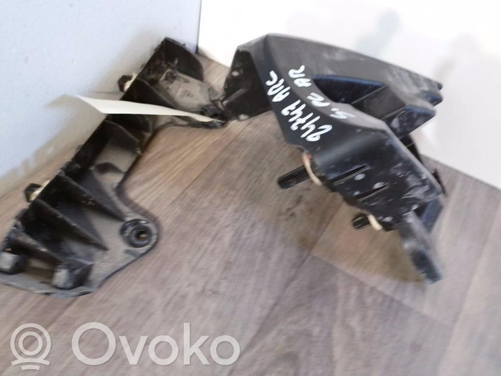 Renault Clio V Uchwyt / Mocowanie zderzaka tylnego 