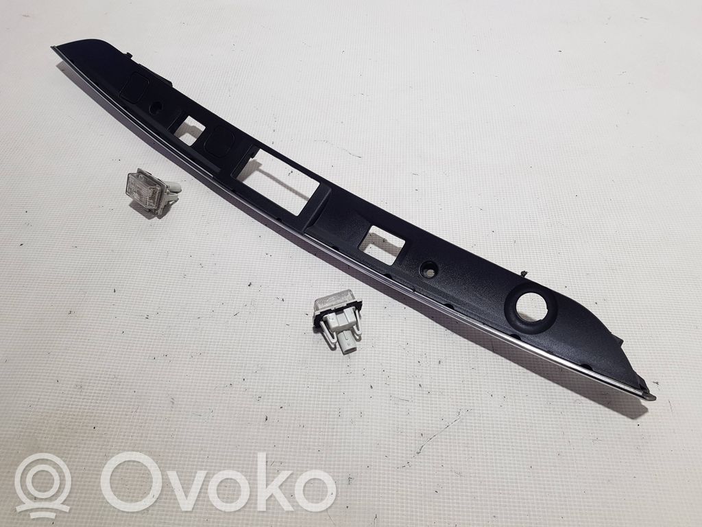 Mercedes-Benz C W204 Spoiler tylnej szyby klapy bagażnika 
