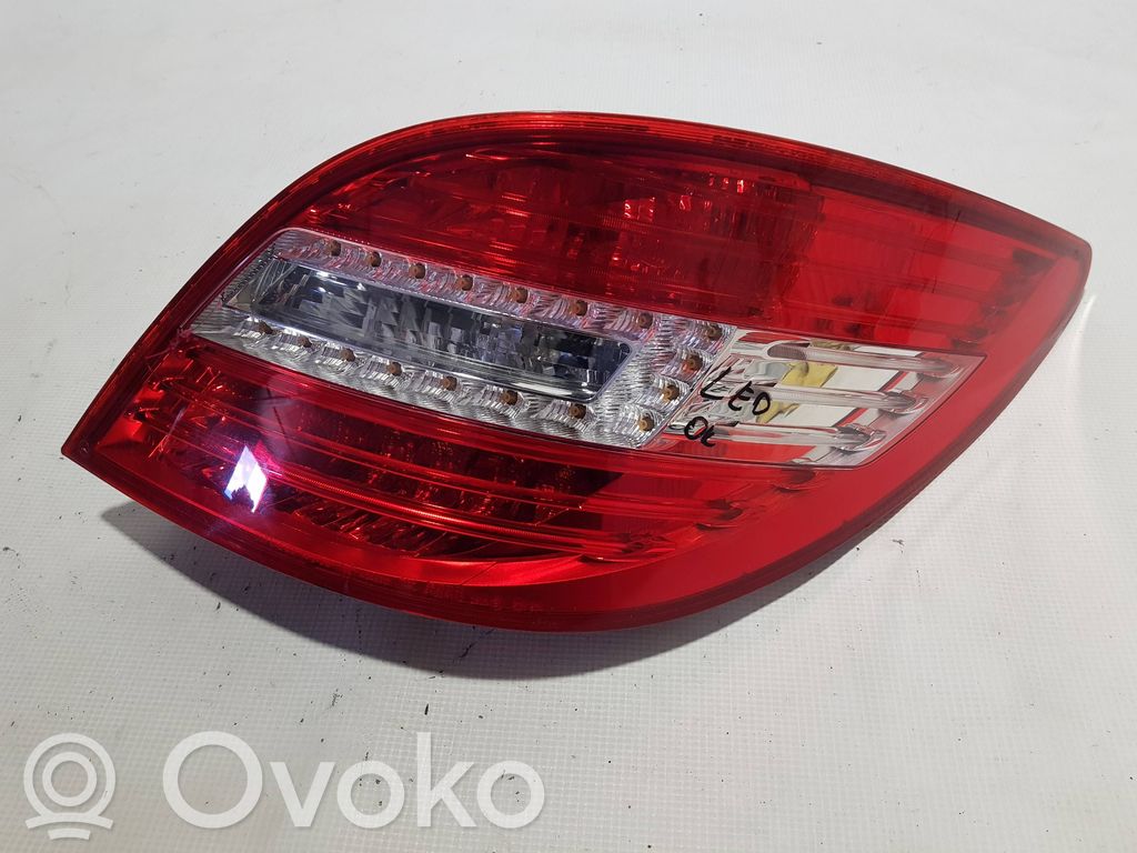 Mercedes-Benz R W251 Lampa tylna 