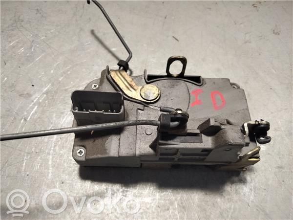Peugeot 206 Rear door lock 