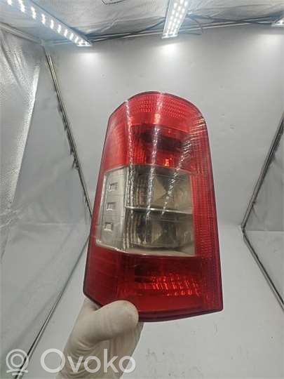 Lámpara de faros/luces traseros