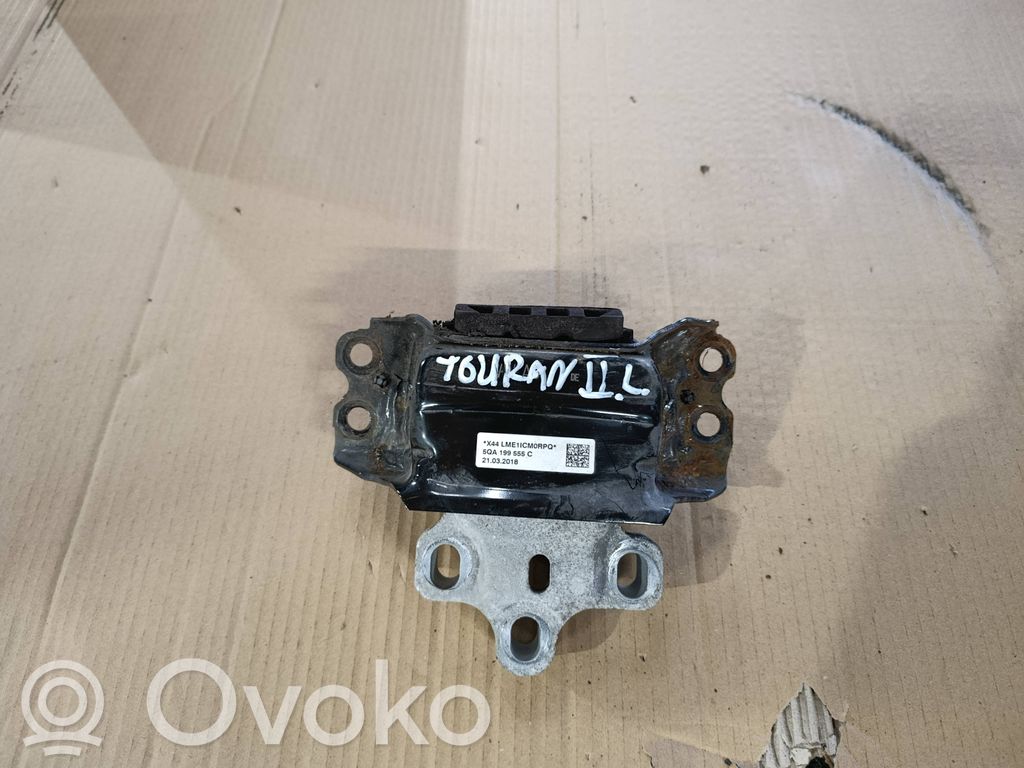Volkswagen Touran III Engine mount bracket 
