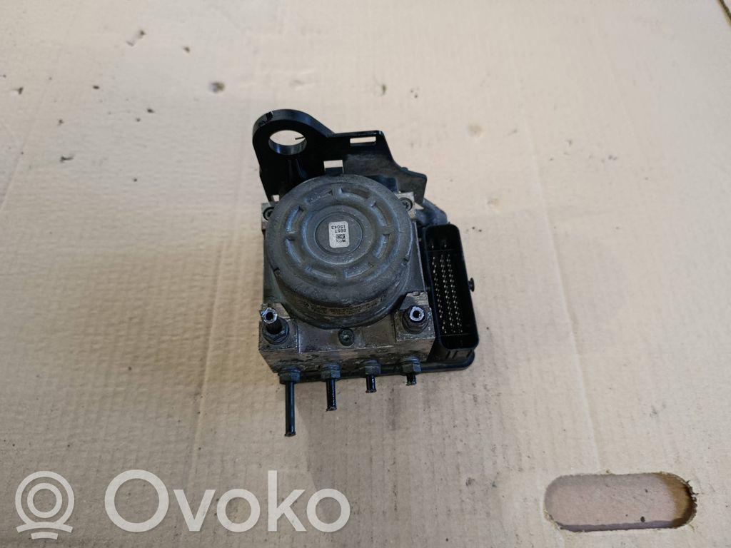 Volkswagen Golf VII ABS-pumppu 
