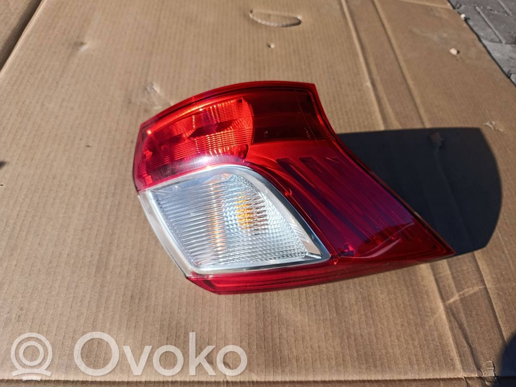 Ford Grand C-MAX Rear/tail lights 