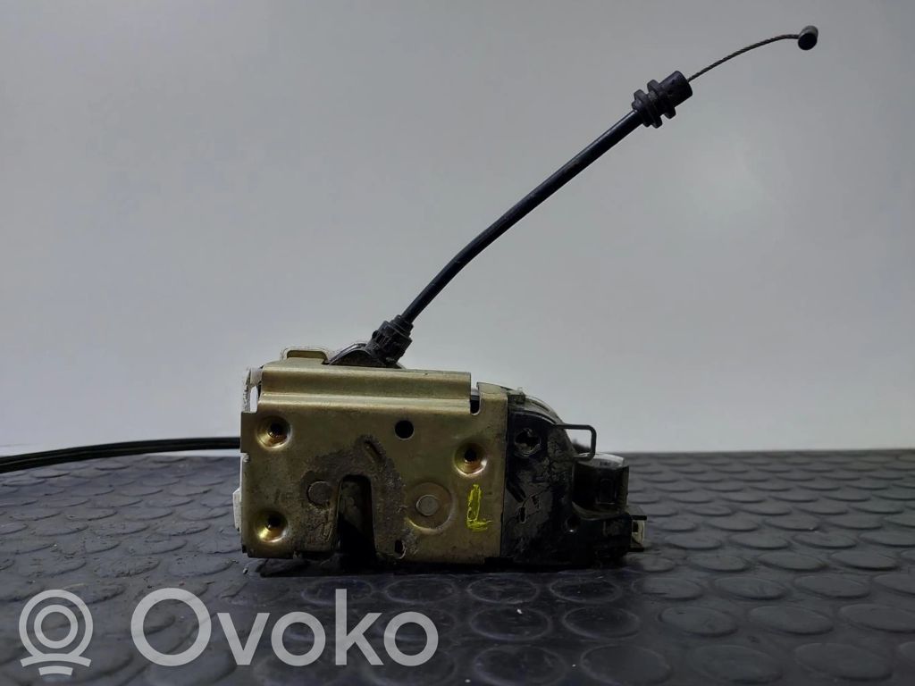 Etuoven lukko