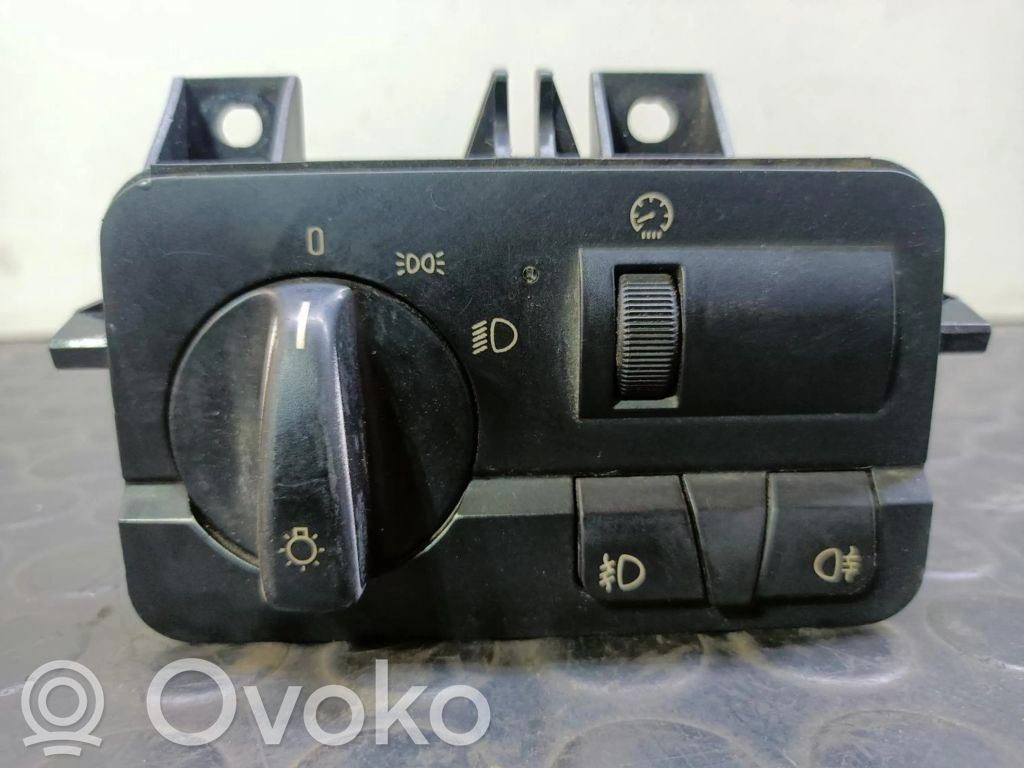 Valokatkaisija   6919833