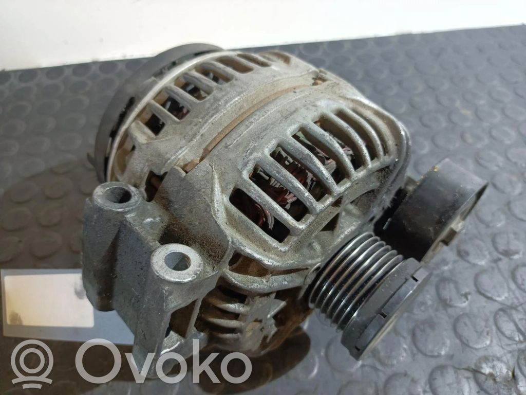 BMW 1 E81 E87 Generator/alternator 
