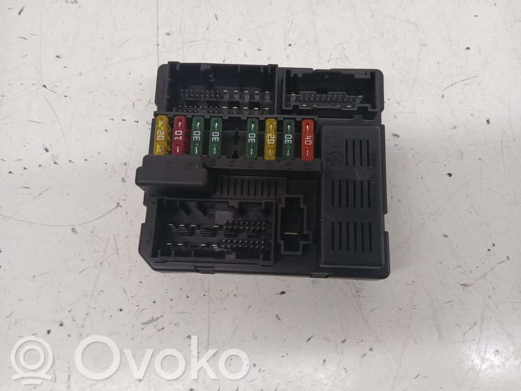 BMW X3 E83 Fuse module 