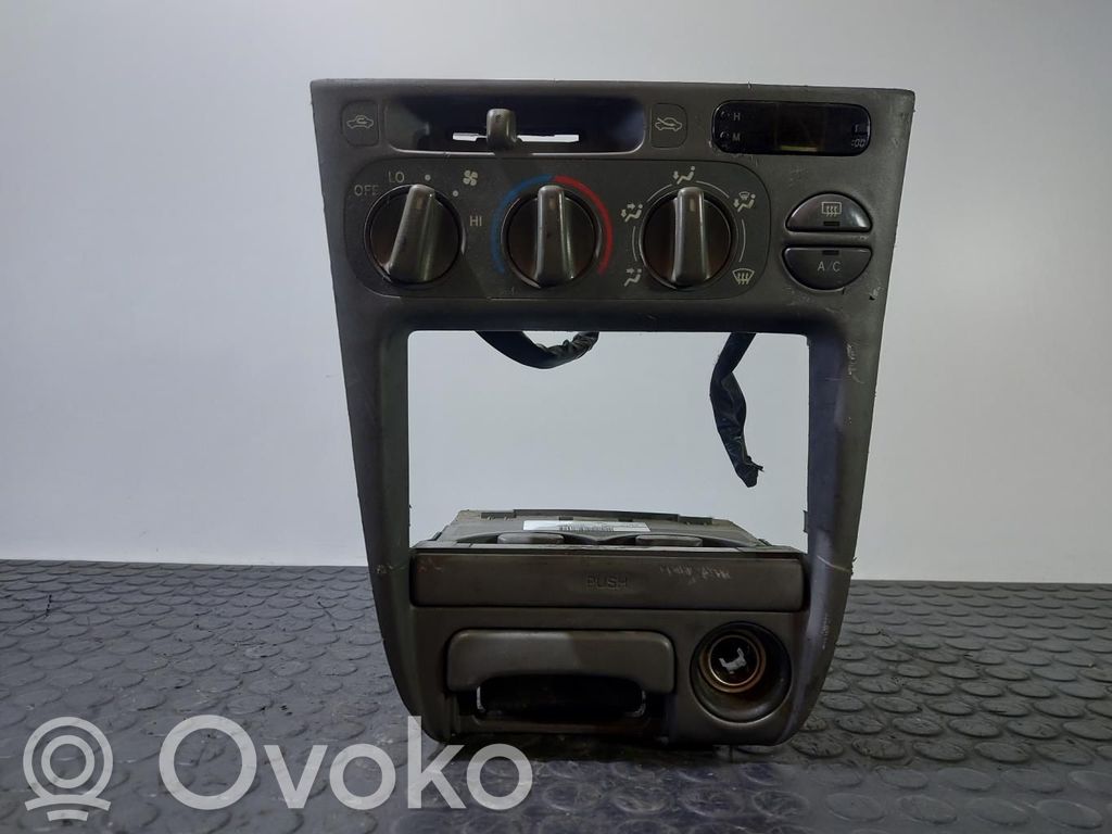 Toyota Corolla E120 E130 Climate control unit 