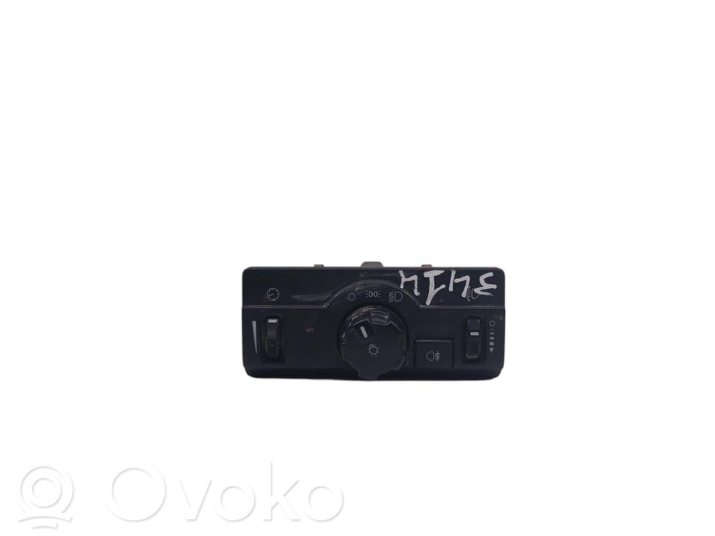 Land Rover Freelander 2 - LR2 Light switch 