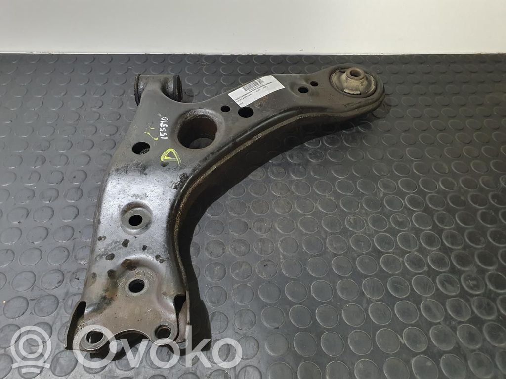 Toyota Auris 150 Priekinė šakė 
