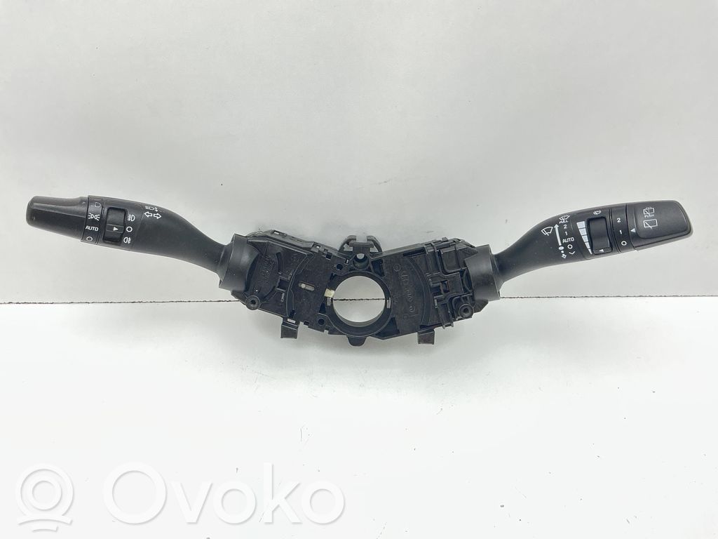 KIA Carens III Interruptor/palanca de limpiador de luz de giro 