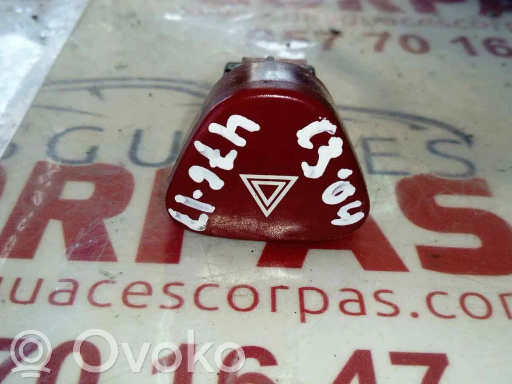 Botón interruptor de luz de peligro