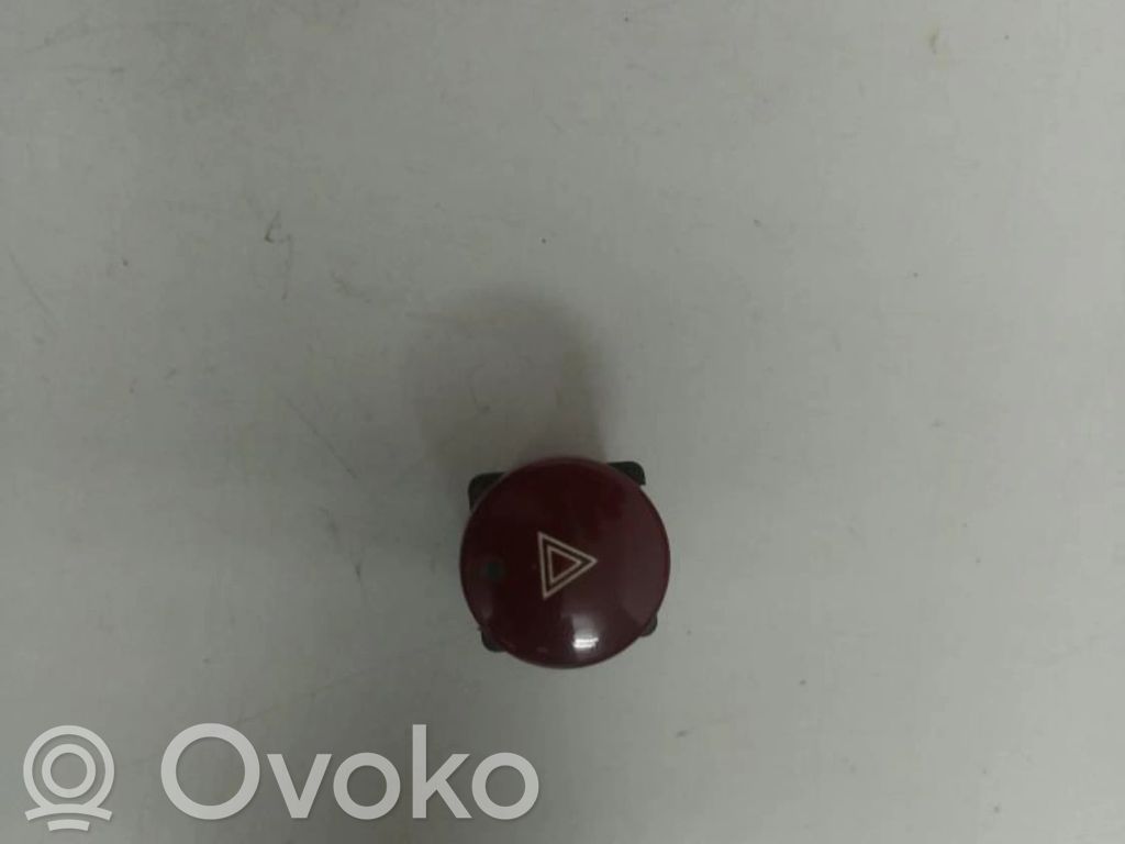 Botón interruptor de luz de peligro