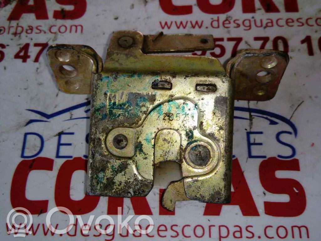 Opel Corsa A Aizmugurējā pārsega slēdzene 
