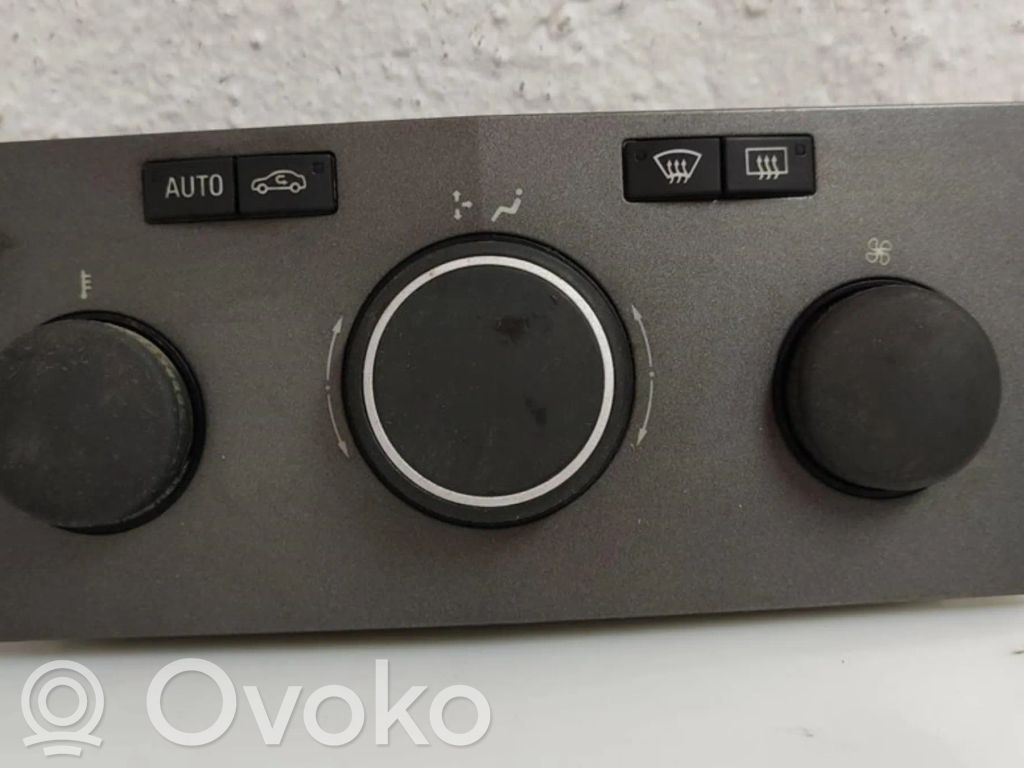 Opel Astra H Panel klimatyzacji 