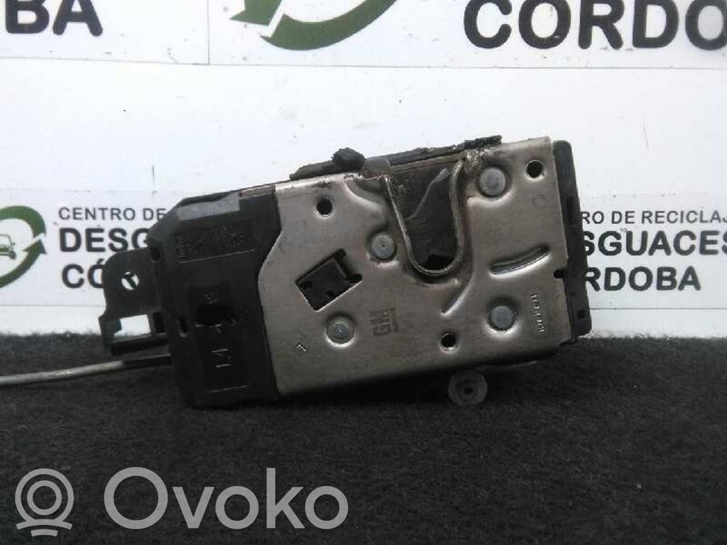 Opel Astra G Front door lock 