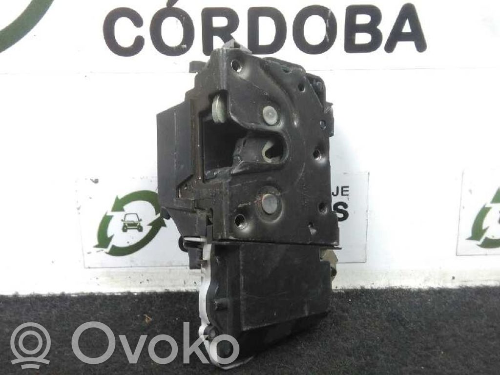 Priekšpusē slēdzene   ELECTRICA9PIN