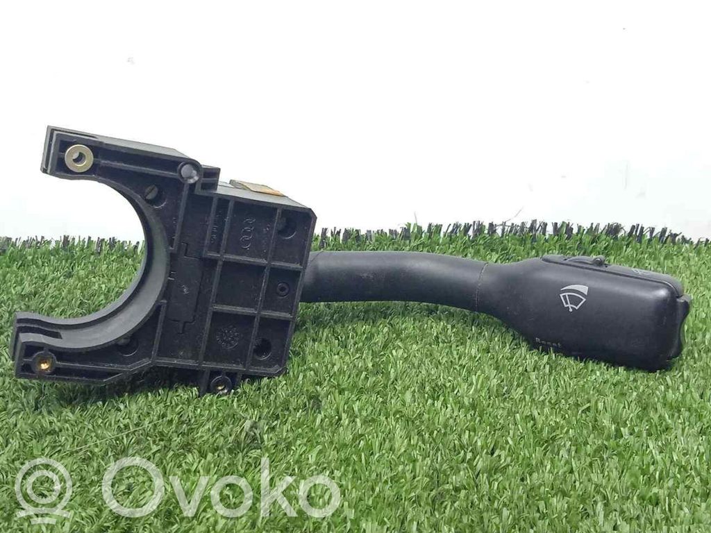 Audi A8 S8 D2 4D Valytuvų rankenėlė 