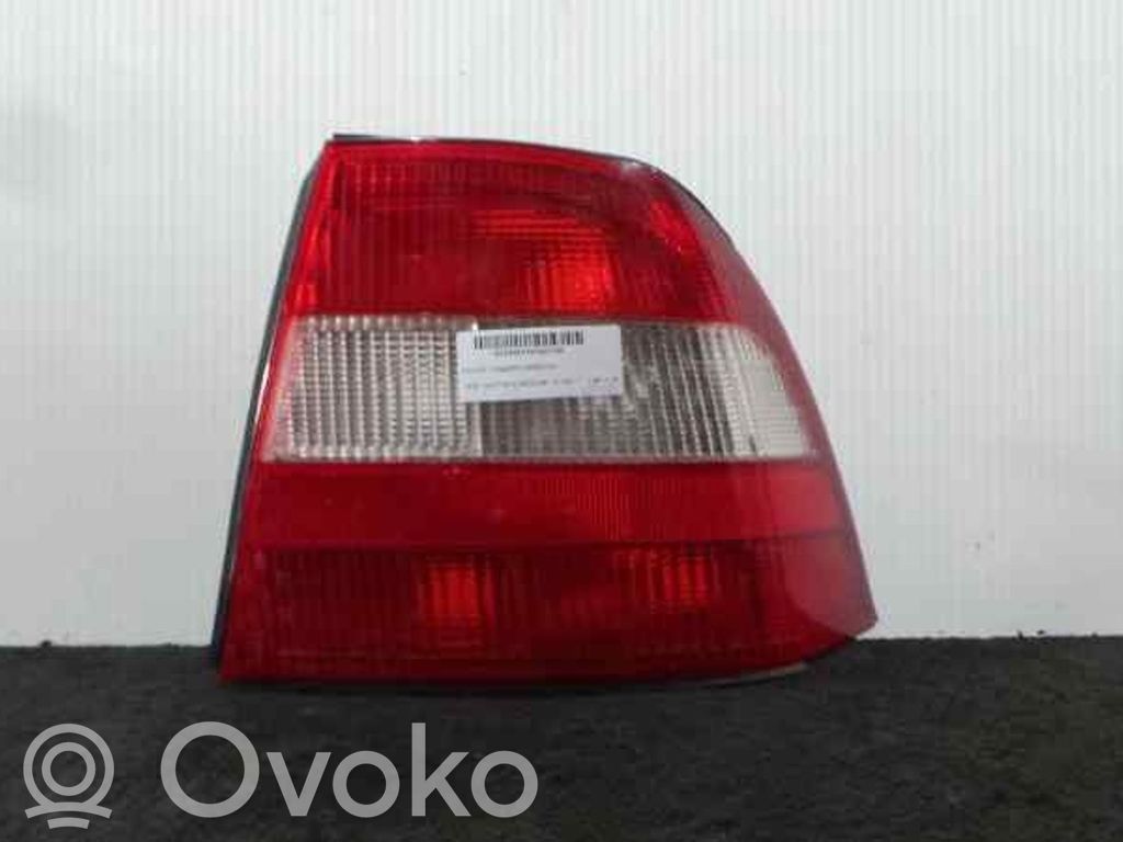 Opel Vectra B Galinis žibintas kėbule 