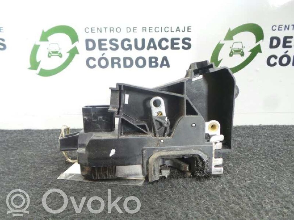 Priekšpusē slēdzene   24447340,VECTRAC,7PINES