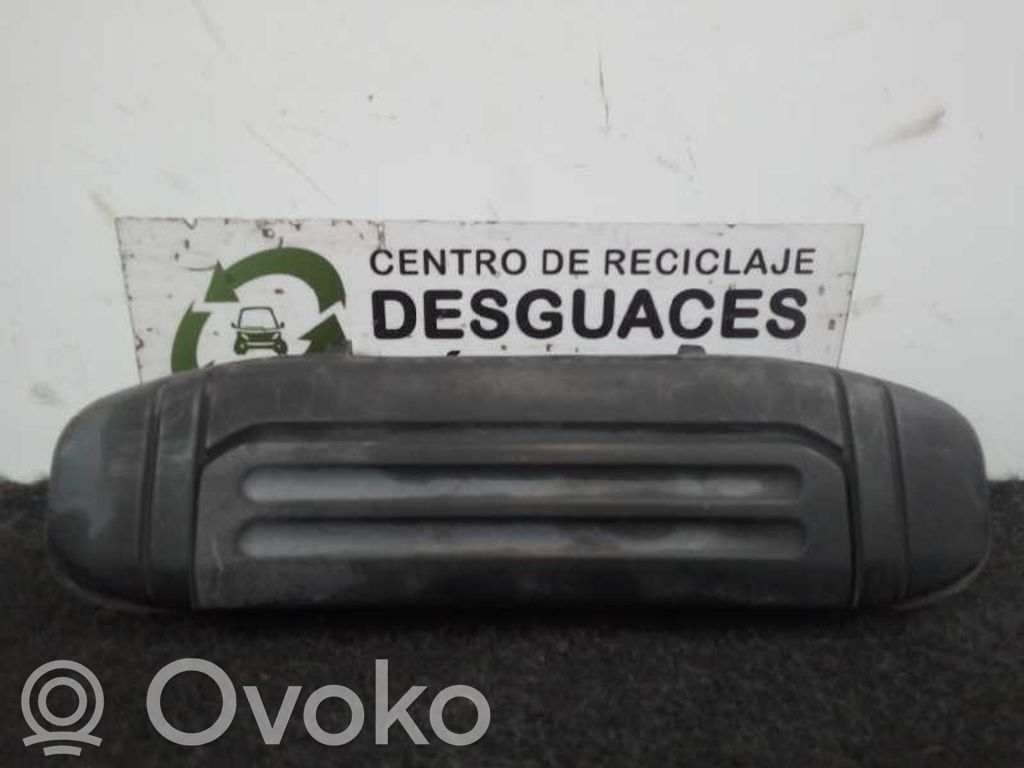 Manecilla externa puerta delantera   MB6692442