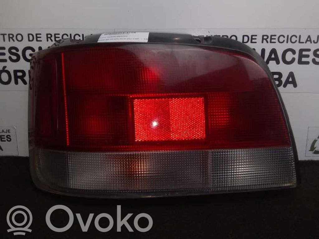 Rear/tail lights   9598,3PUERTAS
