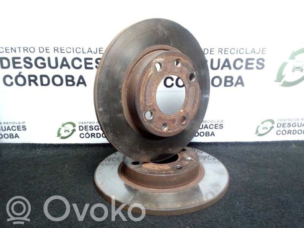 Peugeot 205 Priekšējais bremžu disks 
