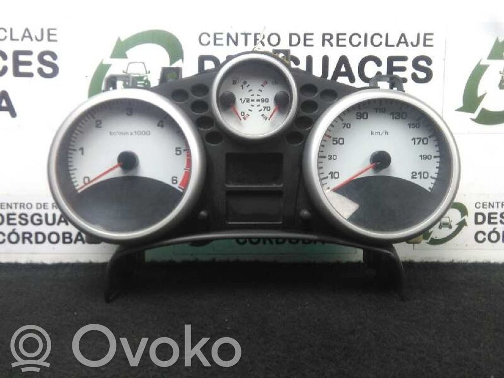 Spidometrs (instrumentu panelī)   SIEMENS,VDO