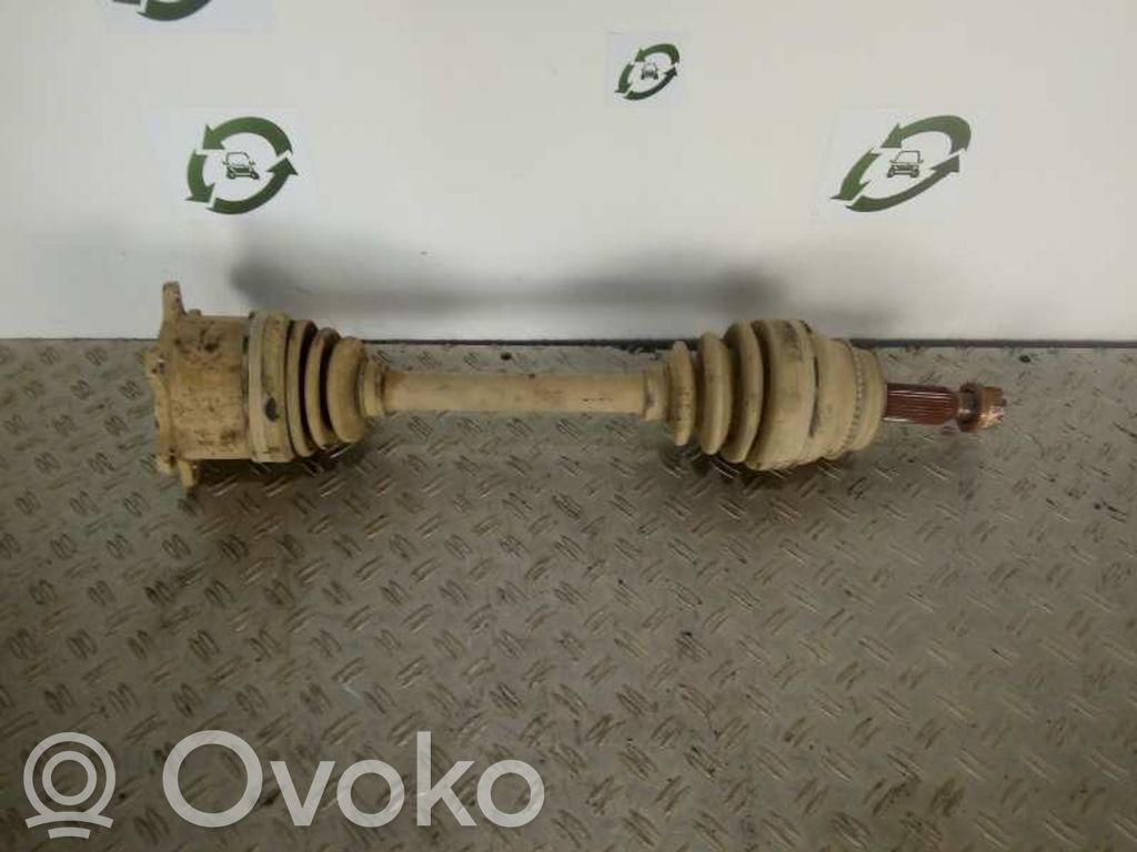 Mitsubishi Montero Galinis pusašis 