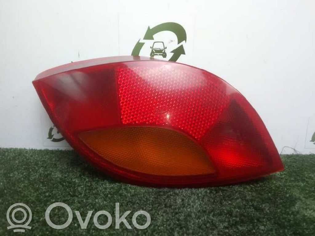 Luz trasera/de freno   97KG13A603BA