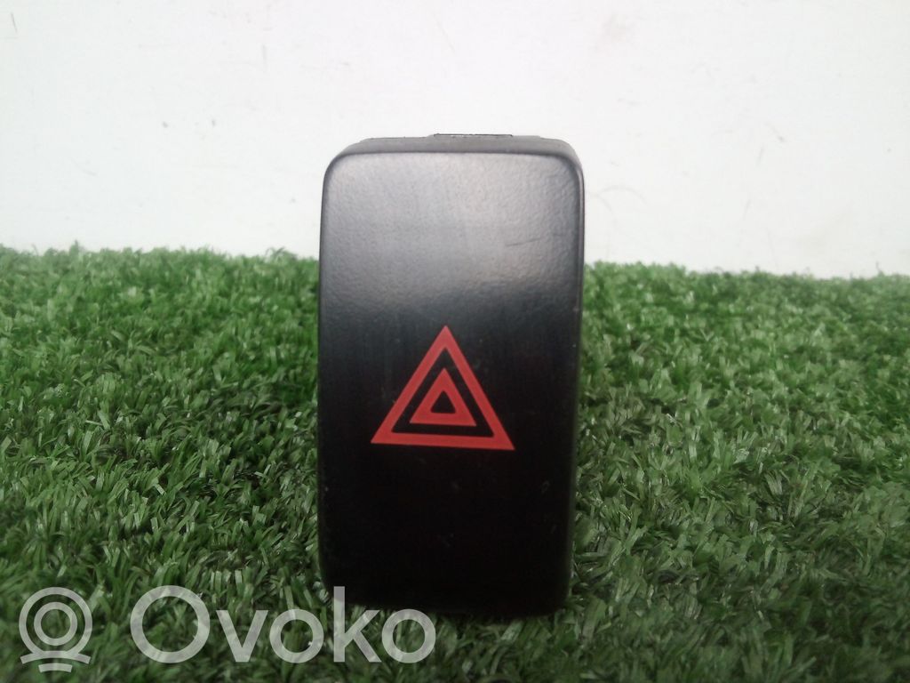 Avārijas lukturu slēdzis   6PINES
