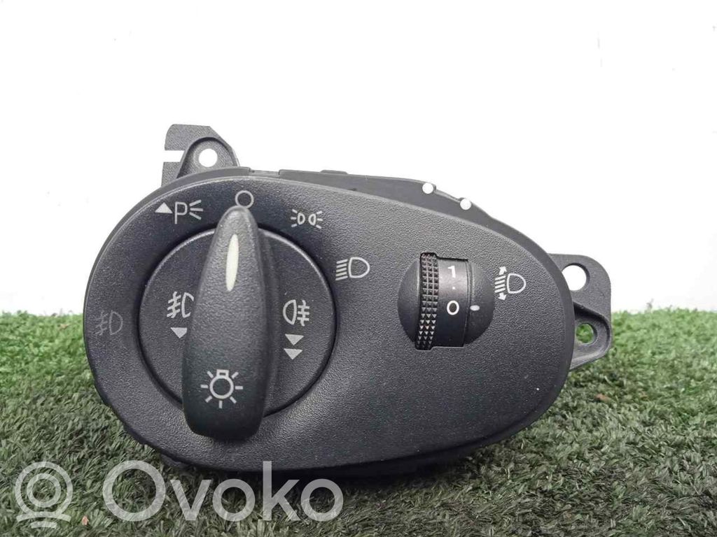 Ford Focus Multifunctional control switch/knob 