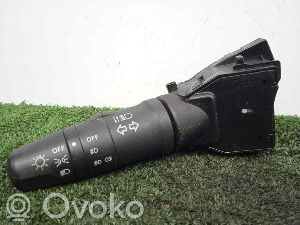 Nissan X-Trail T30 Panel lighting control switch 