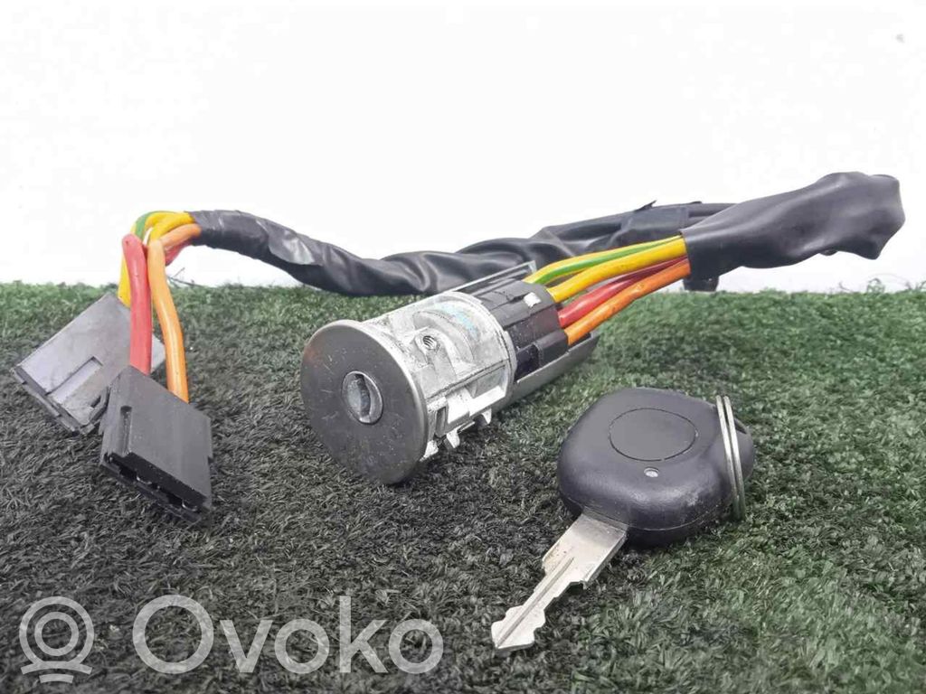 Užvedimo spynelė   2CONECTORES