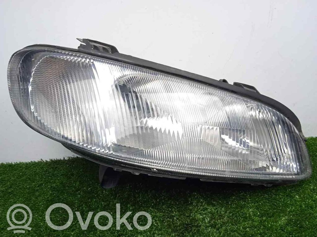 Opel Omega B1 Priekšējais lukturis 