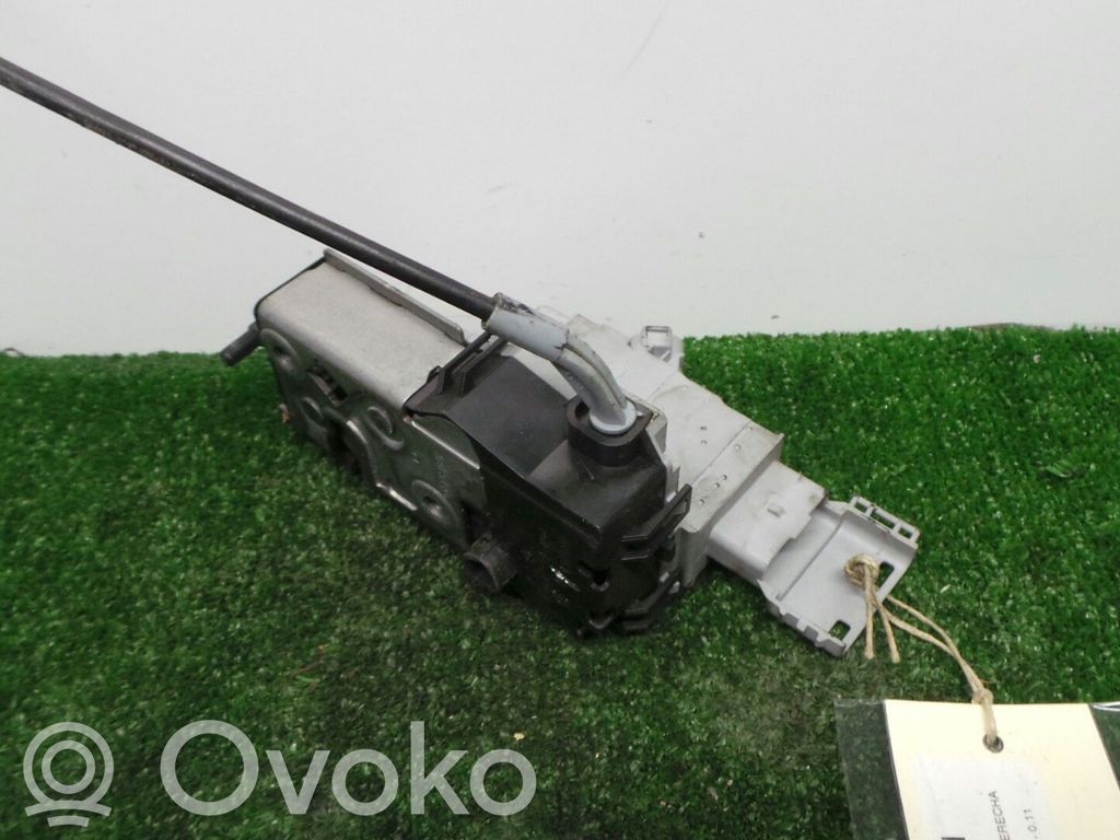 Citroen C4 Grand Picasso Zamek drzwi przednich 