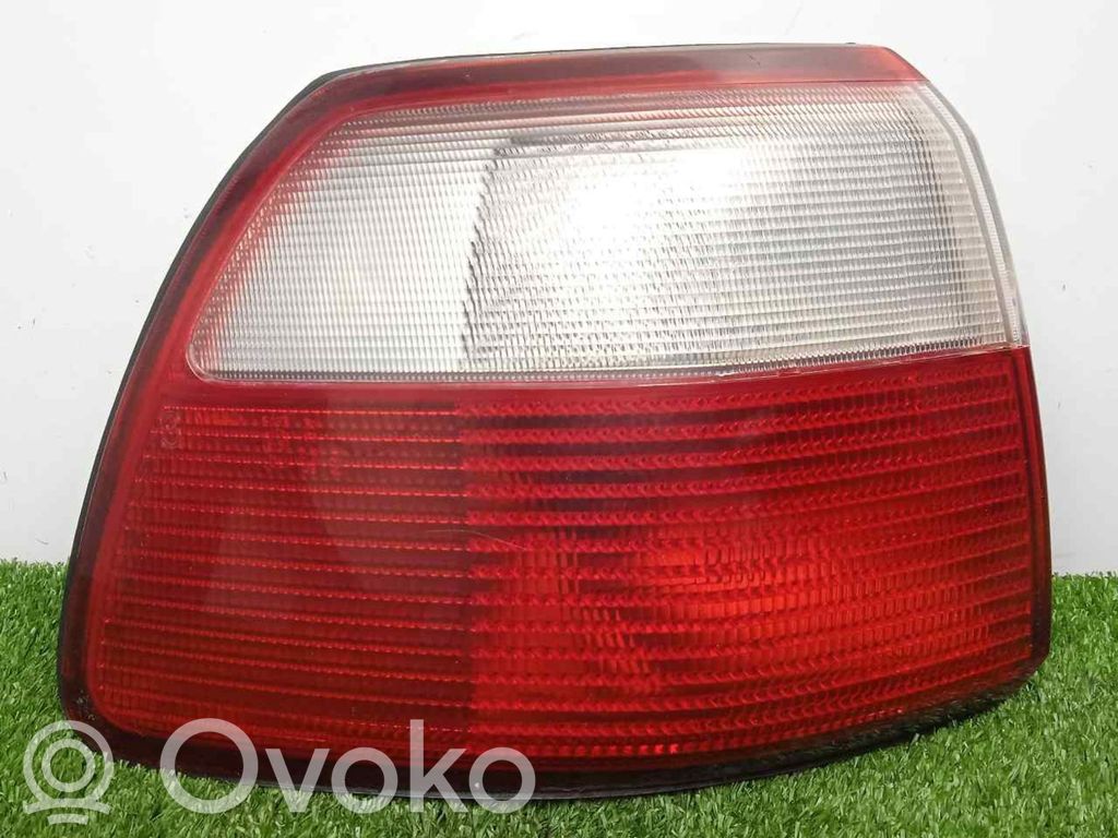 Opel Omega B2 Galinis žibintas kėbule 